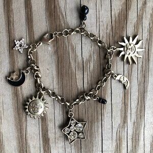 VTG Astrological / Star Sign Silver Tone Charm Bracelet with Rhinestone Accents